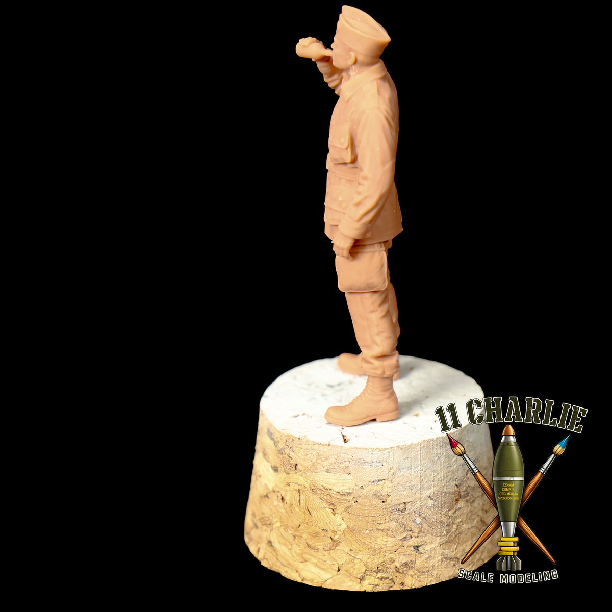 Single US WWII Paratrooper Drinking Option 1