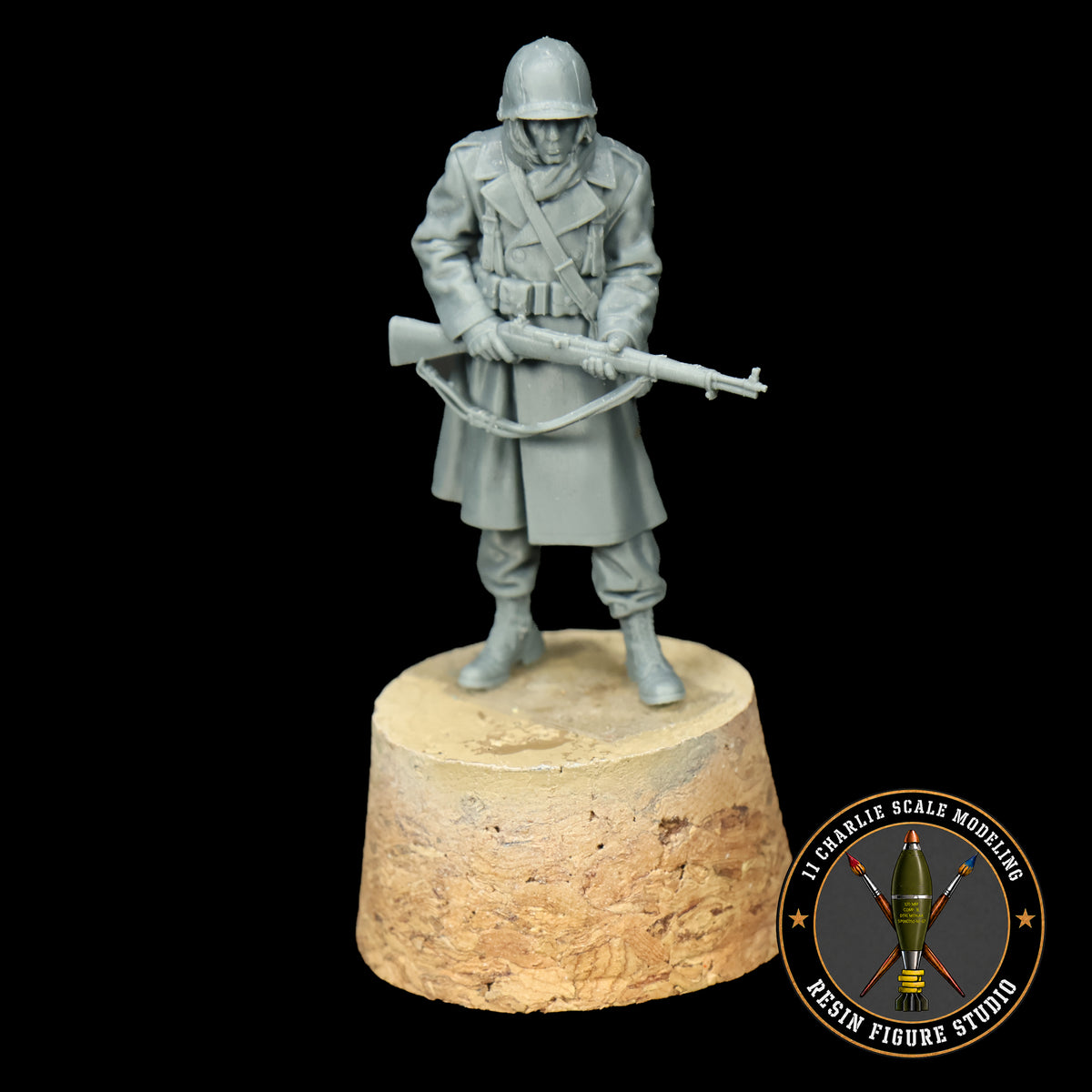 Single WWII Paratrooper with M1 Rifle